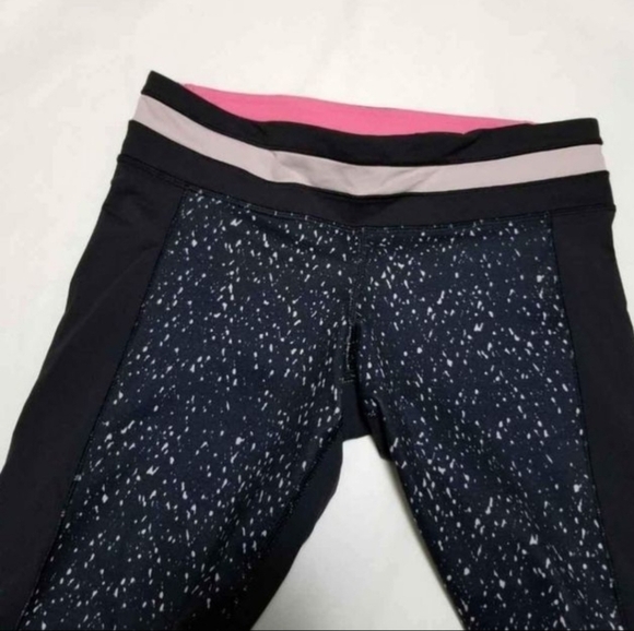 Lululemon Black Splatter Print Give Me QI Cropped Luon Leggings Pink Size 6 - Picture 2 of 8
